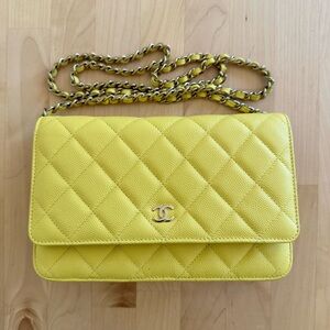 Chanel Wallet on Chain (yellow)